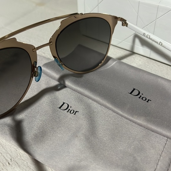 Dior Aviator style sunnies! Authentic with original packaging - Picture 4 of 8